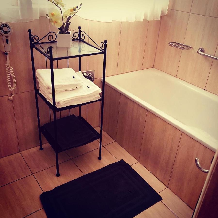 Birdland Apartman Бюк Экстерьер фото